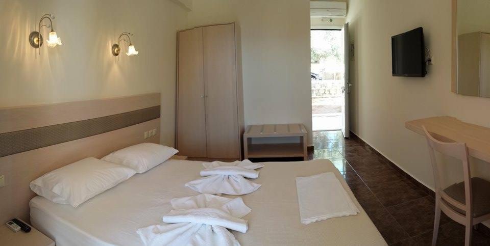 Voula Resort Elafonissos Oda fotoğraf